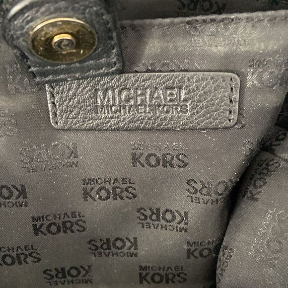 Michael Kors Bag”Hamilton” Black Pebbled Leather Crossbody Strap Excellent - Picture 7 of 9